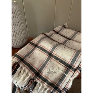 NWT MADEWELL Knot Fringe Scarf in Hanstone Plaid